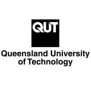 QUT Logo Black and White (4)